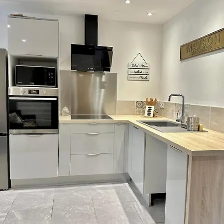Loft Avec Climatisation, Terrasse Et Parking Apartment