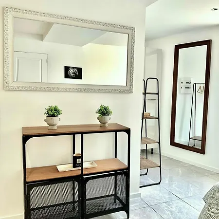 Loft Avec Climatisation, Terrasse Et Parking Appartement *